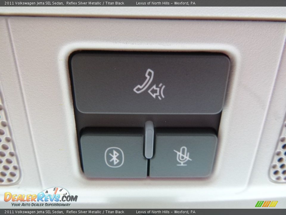 2011 Volkswagen Jetta SEL Sedan Reflex Silver Metallic / Titan Black Photo #24
