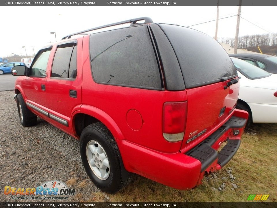 2001 Chevrolet Blazer LS 4x4 Victory Red / Graphite Photo #2