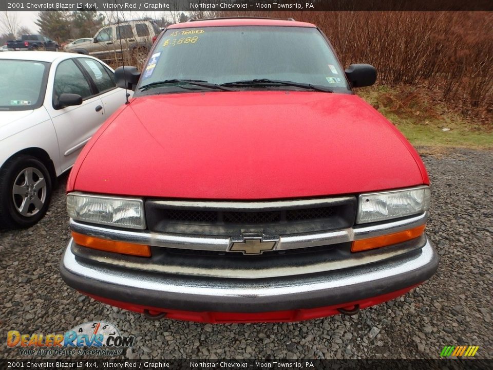 2001 Chevrolet Blazer LS 4x4 Victory Red / Graphite Photo #6