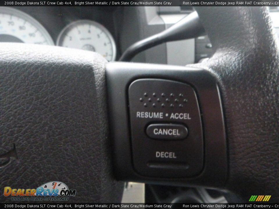 2008 Dodge Dakota SLT Crew Cab 4x4 Bright Silver Metallic / Dark Slate Gray/Medium Slate Gray Photo #18