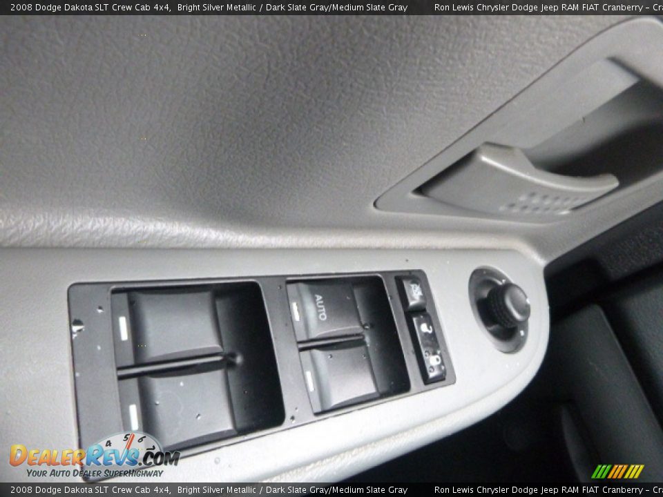 2008 Dodge Dakota SLT Crew Cab 4x4 Bright Silver Metallic / Dark Slate Gray/Medium Slate Gray Photo #20