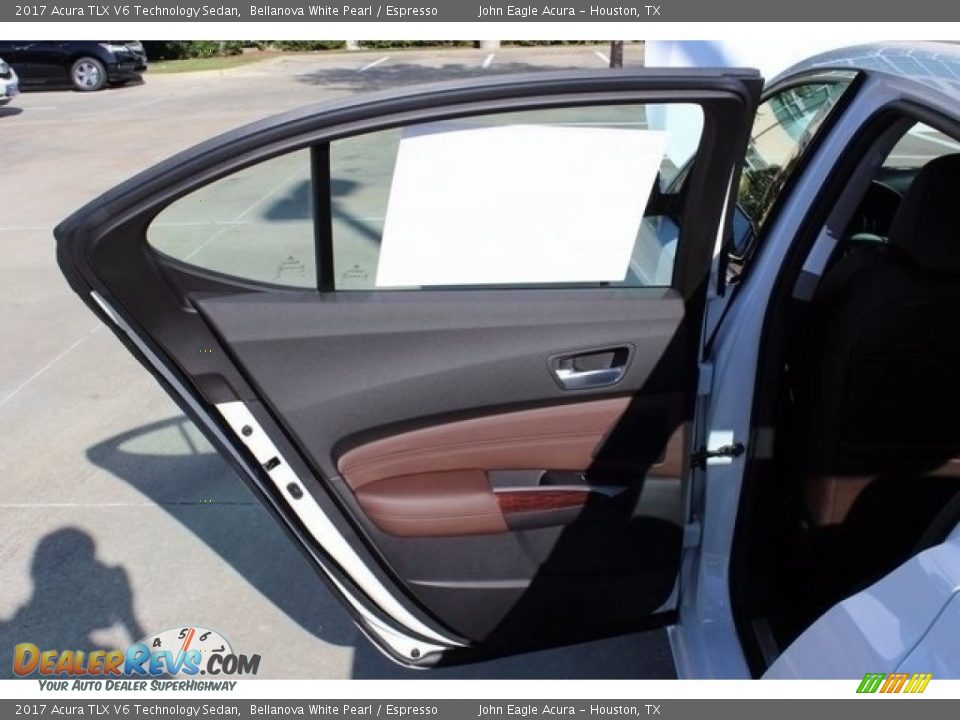 2017 Acura TLX V6 Technology Sedan Bellanova White Pearl / Espresso Photo #13