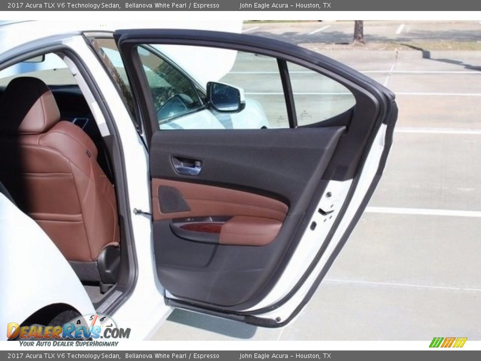 2017 Acura TLX V6 Technology Sedan Bellanova White Pearl / Espresso Photo #17