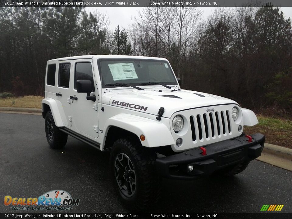 Front 3/4 View of 2017 Jeep Wrangler Unlimited Rubicon Hard Rock 4x4 Photo #4