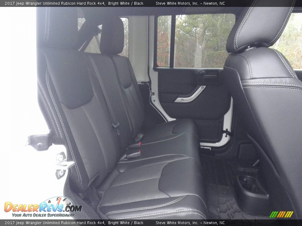 2017 Jeep Wrangler Unlimited Rubicon Hard Rock 4x4 Bright White / Black Photo #13