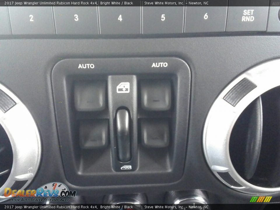 2017 Jeep Wrangler Unlimited Rubicon Hard Rock 4x4 Bright White / Black Photo #21