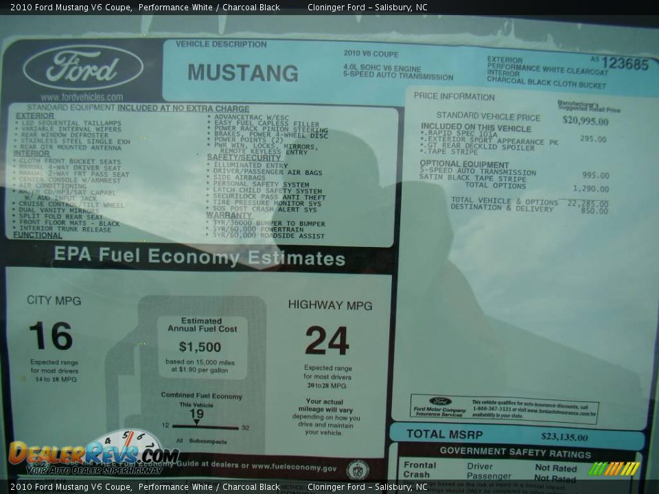 2010 Ford Mustang V6 Coupe Performance White / Charcoal Black Photo #12