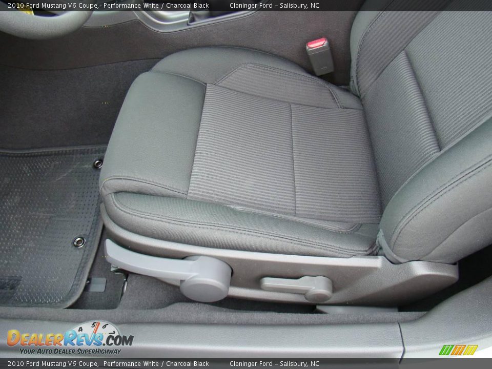 2010 Ford Mustang V6 Coupe Performance White / Charcoal Black Photo #15