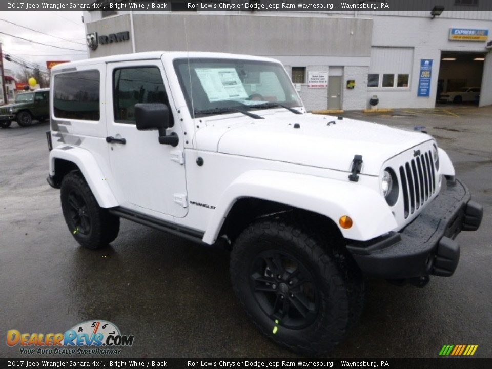 2017 Jeep Wrangler Sahara 4x4 Bright White / Black Photo #11