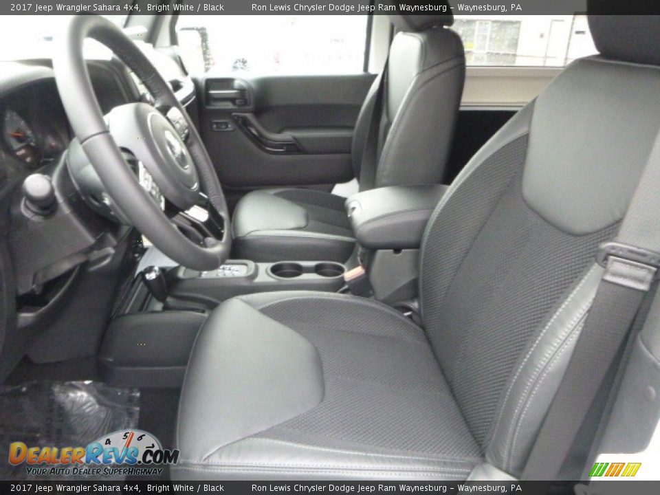 2017 Jeep Wrangler Sahara 4x4 Bright White / Black Photo #13