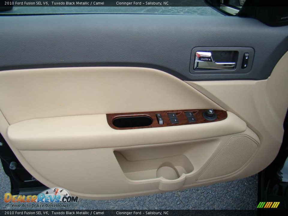 2010 Ford Fusion SEL V6 Tuxedo Black Metallic / Camel Photo #17