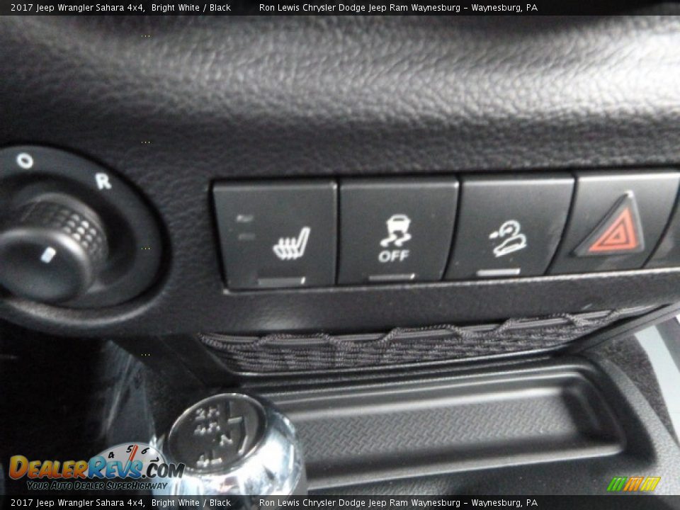2017 Jeep Wrangler Sahara 4x4 Bright White / Black Photo #17