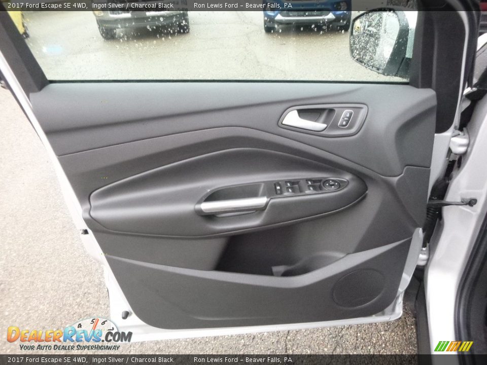 2017 Ford Escape SE 4WD Ingot Silver / Charcoal Black Photo #14