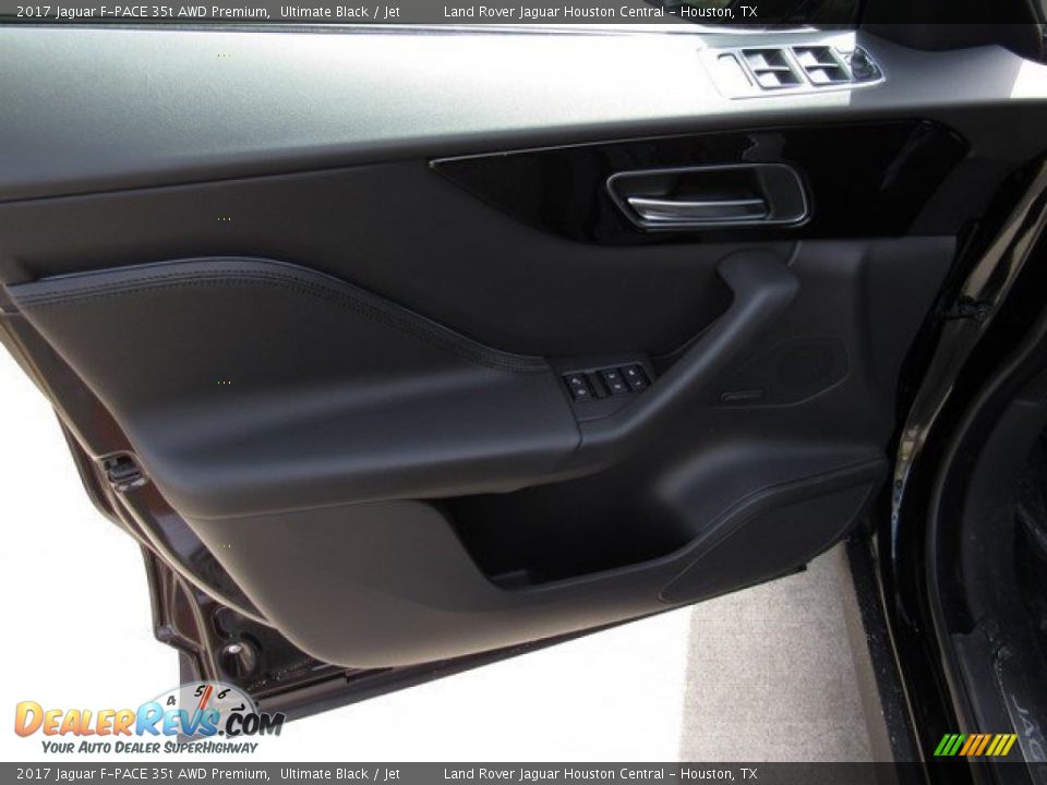2017 Jaguar F-PACE 35t AWD Premium Ultimate Black / Jet Photo #18