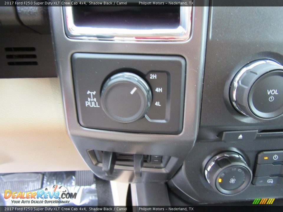 2017 Ford F250 Super Duty XLT Crew Cab 4x4 Shadow Black / Camel Photo #30