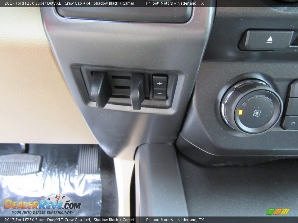 2017 Ford F250 Super Duty XLT Crew Cab 4x4 Shadow Black / Camel Photo #31