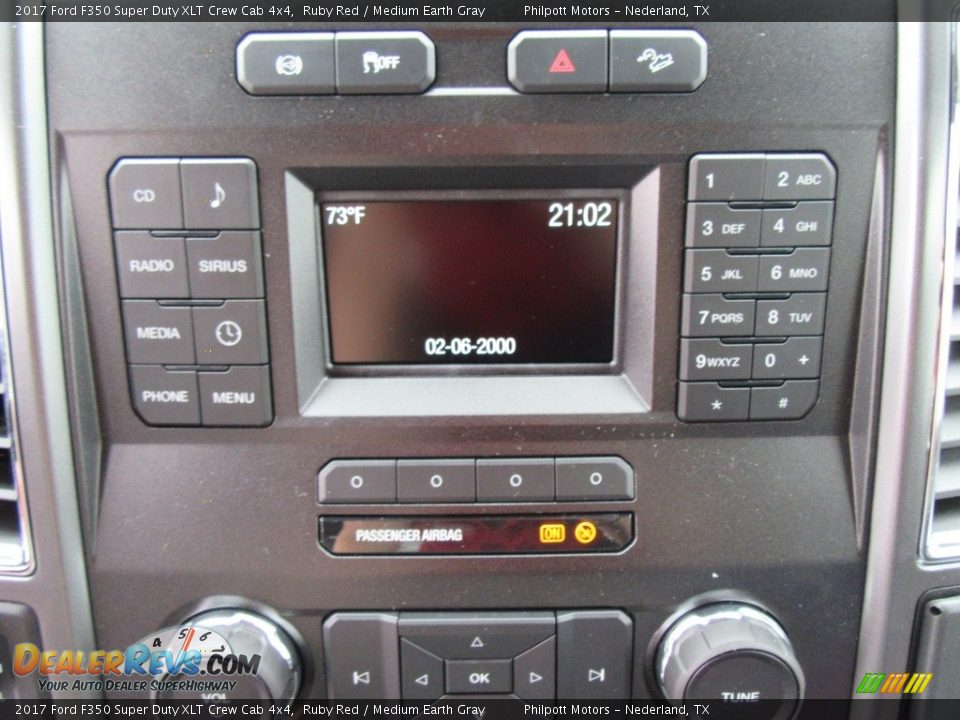 Controls of 2017 Ford F350 Super Duty XLT Crew Cab 4x4 Photo #27