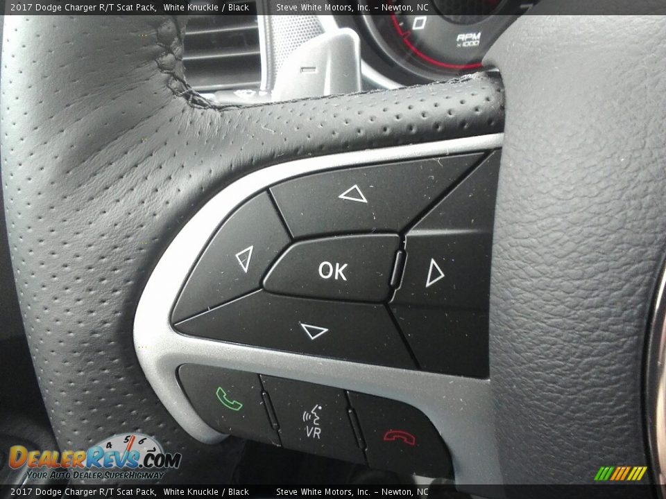 Controls of 2017 Dodge Charger R/T Scat Pack Photo #16
