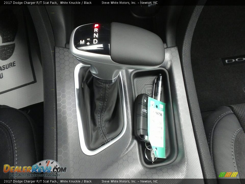 2017 Dodge Charger R/T Scat Pack Shifter Photo #23