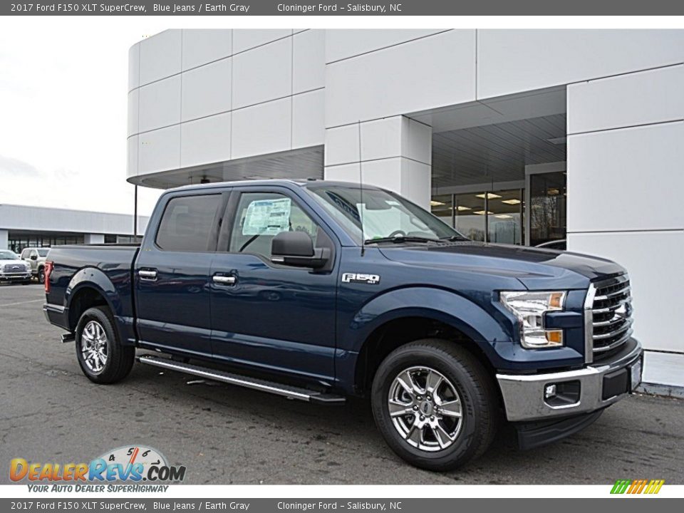 Front 3/4 View of 2017 Ford F150 XLT SuperCrew Photo #1