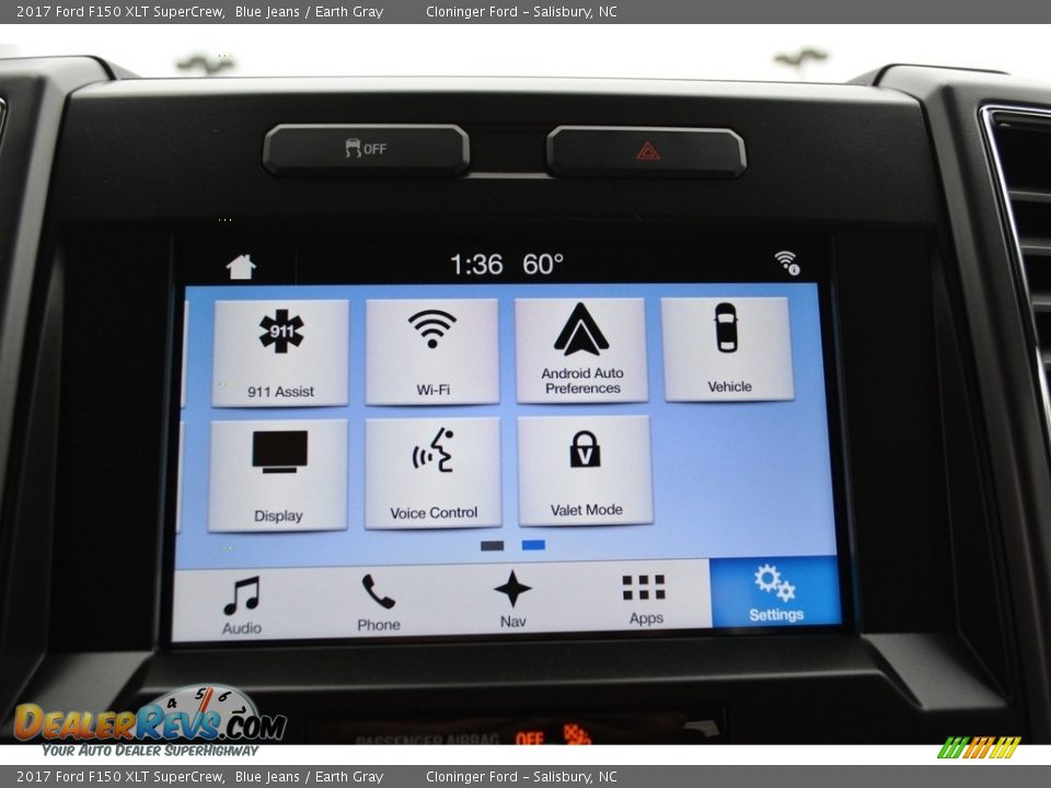 Controls of 2017 Ford F150 XLT SuperCrew Photo #12
