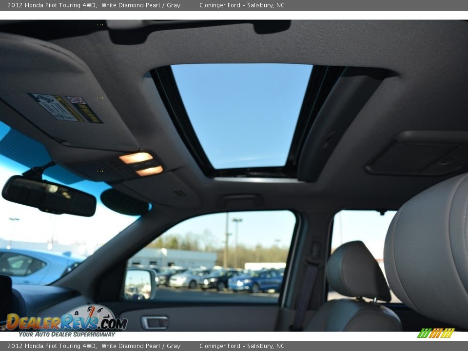 2012 Honda Pilot Touring 4WD White Diamond Pearl / Gray Photo #9