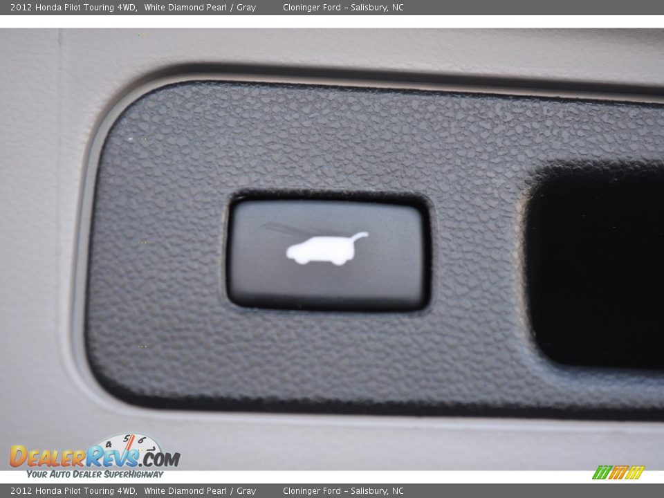 2012 Honda Pilot Touring 4WD White Diamond Pearl / Gray Photo #15