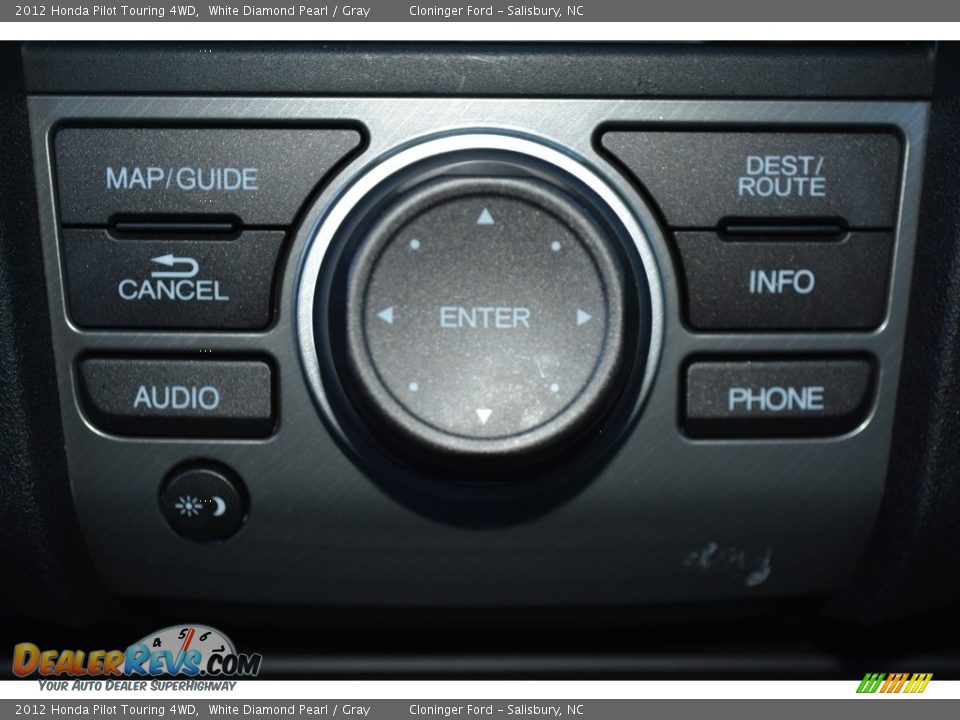 2012 Honda Pilot Touring 4WD White Diamond Pearl / Gray Photo #23
