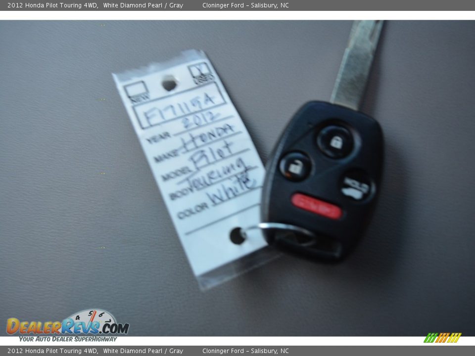 2012 Honda Pilot Touring 4WD White Diamond Pearl / Gray Photo #29