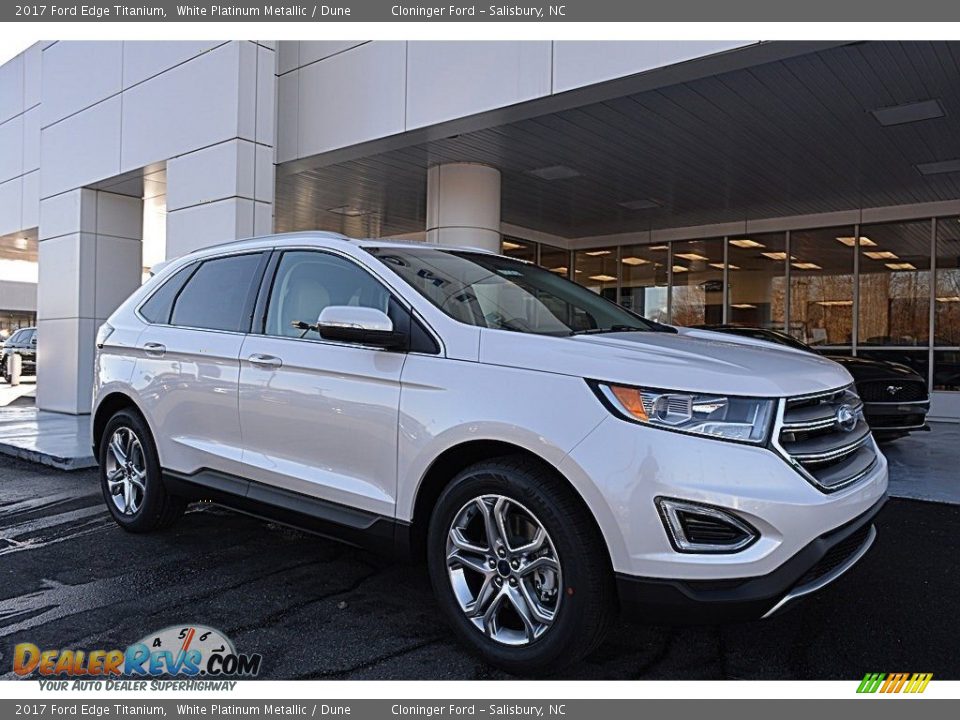 Front 3/4 View of 2017 Ford Edge Titanium Photo #1