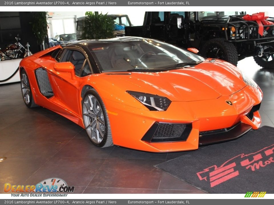 Front 3/4 View of 2016 Lamborghini Aventador LP700-4 Photo #3