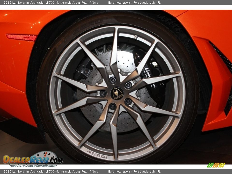 2016 Lamborghini Aventador LP700-4 Wheel Photo #24