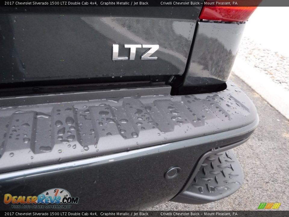 2017 Chevrolet Silverado 1500 LTZ Double Cab 4x4 Graphite Metallic / Jet Black Photo #8
