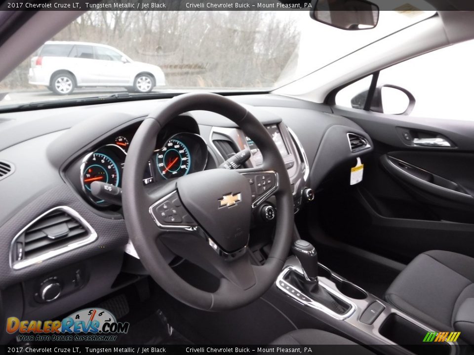 2017 Chevrolet Cruze LT Tungsten Metallic / Jet Black Photo #10