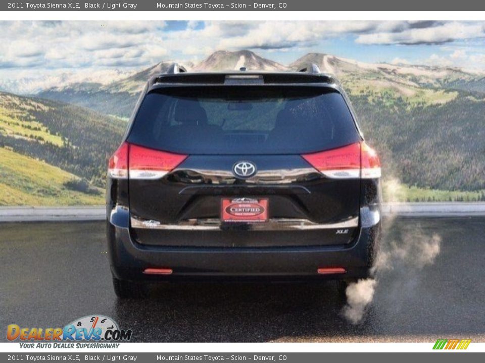 2011 Toyota Sienna XLE Black / Light Gray Photo #9