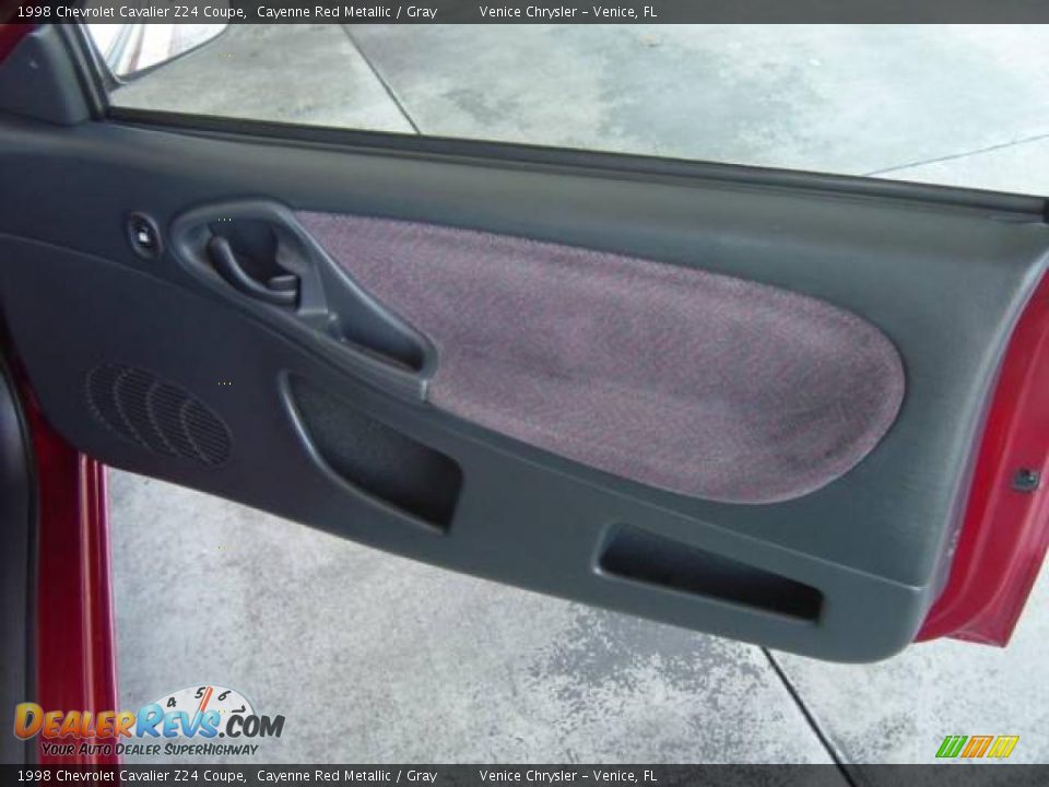 1998 Chevrolet Cavalier Z24 Coupe Cayenne Red Metallic / Gray Photo #25