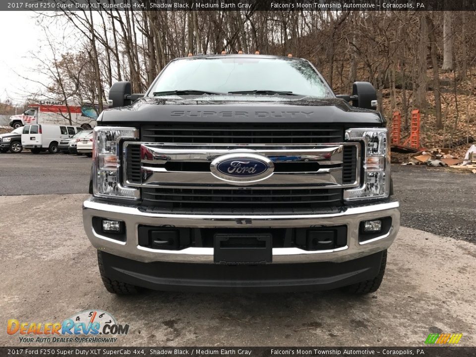 2017 Ford F250 Super Duty XLT SuperCab 4x4 Shadow Black / Medium Earth Gray Photo #2