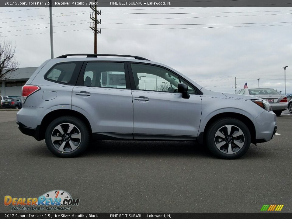 2017 Subaru Forester 2.5i Ice Silver Metallic / Black Photo #3
