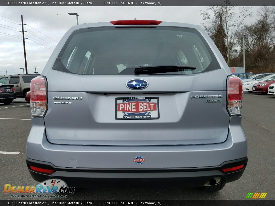2017 Subaru Forester 2.5i Ice Silver Metallic / Black Photo #5