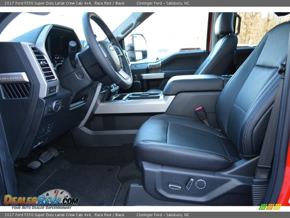 Front Seat of 2017 Ford F350 Super Duty Lariat Crew Cab 4x4 Photo #10