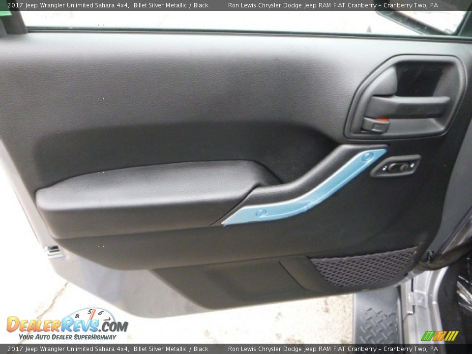2017 Jeep Wrangler Unlimited Sahara 4x4 Billet Silver Metallic / Black Photo #12