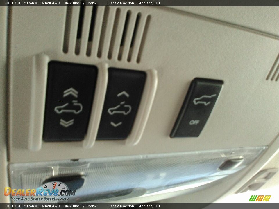 2011 GMC Yukon XL Denali AWD Onyx Black / Ebony Photo #4