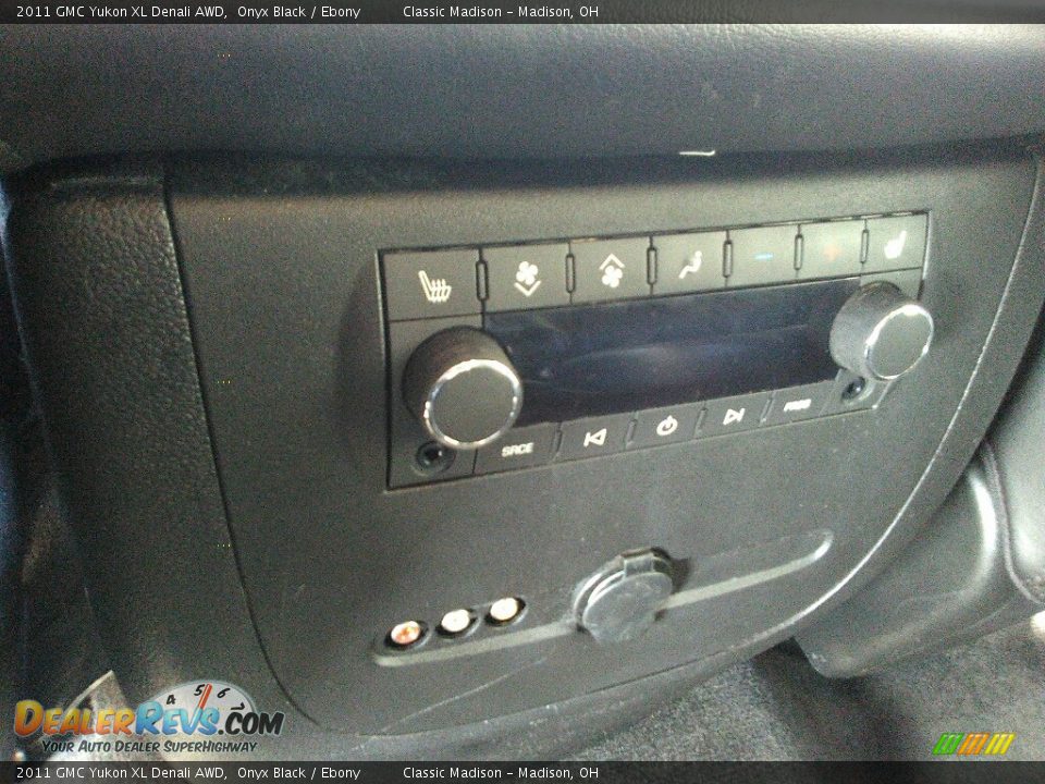 2011 GMC Yukon XL Denali AWD Onyx Black / Ebony Photo #13