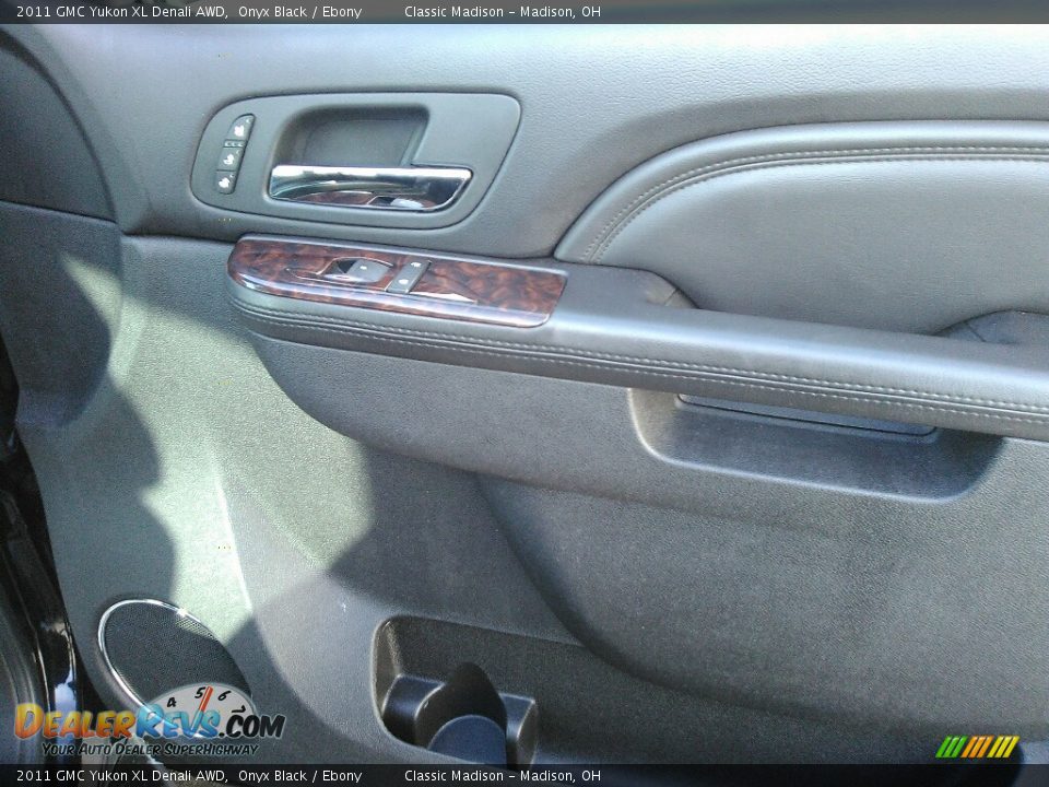 2011 GMC Yukon XL Denali AWD Onyx Black / Ebony Photo #19