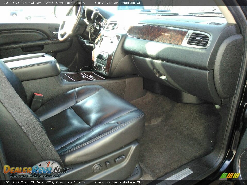 2011 GMC Yukon XL Denali AWD Onyx Black / Ebony Photo #20