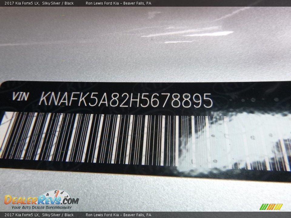 2017 Kia Forte5 LX Silky Silver / Black Photo #16