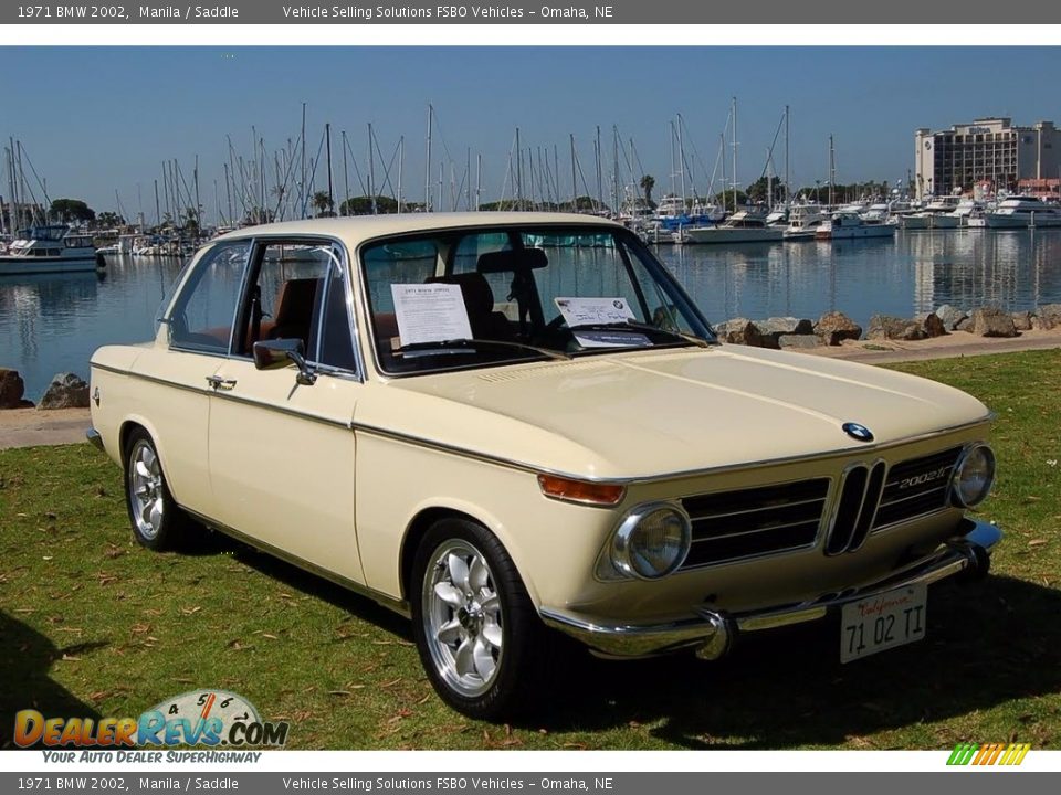 Front 3/4 View of 1971 BMW 2002  Photo #8