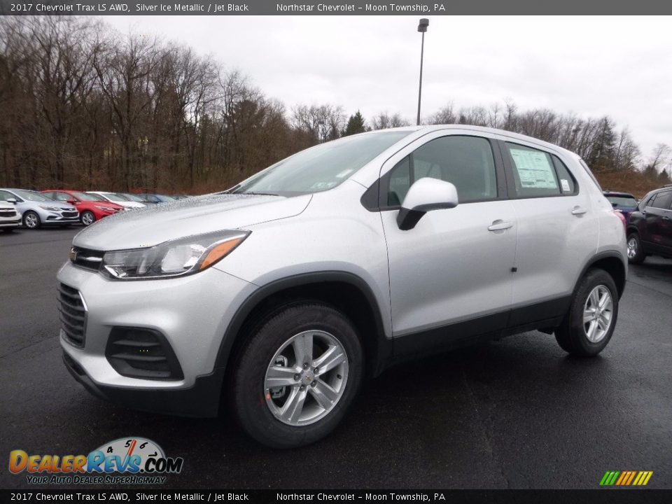 Front 3/4 View of 2017 Chevrolet Trax LS AWD Photo #1