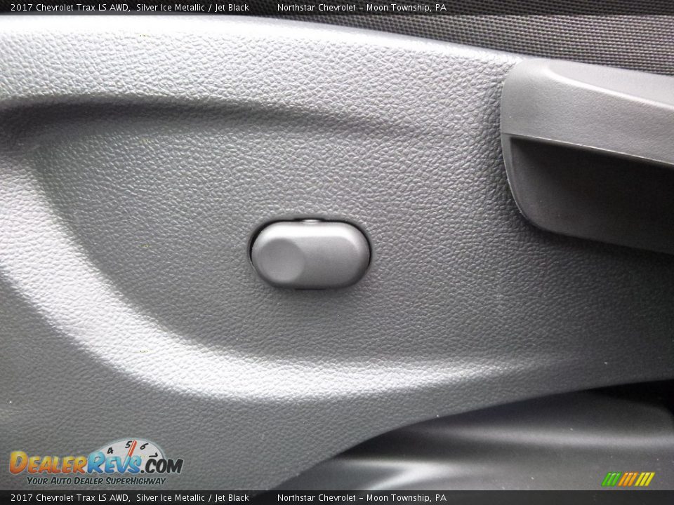 2017 Chevrolet Trax LS AWD Silver Ice Metallic / Jet Black Photo #15