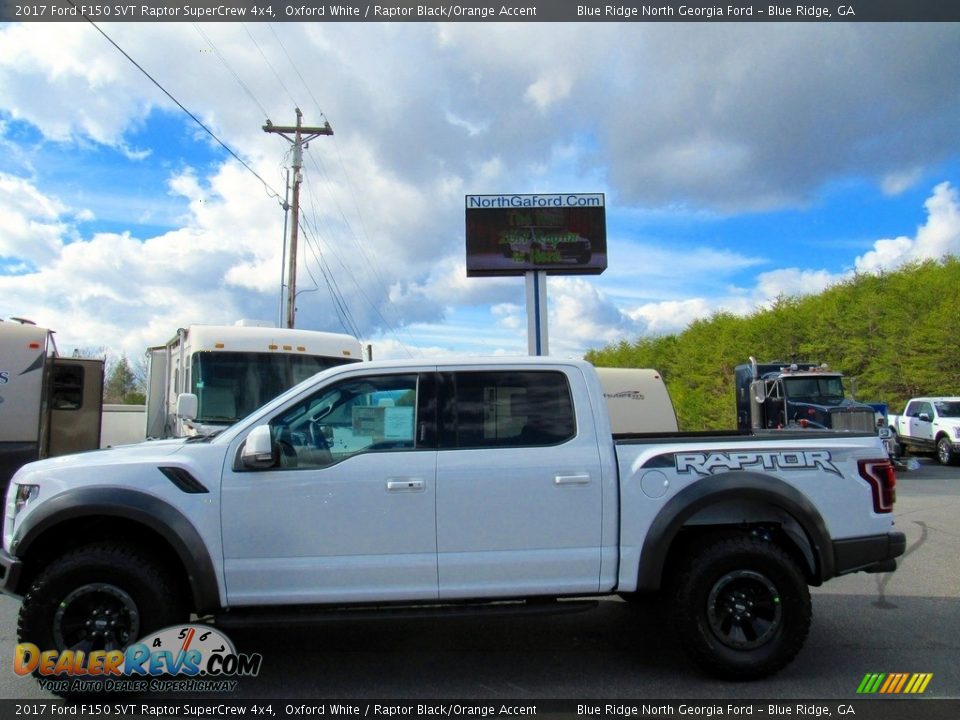 2017 Ford F150 SVT Raptor SuperCrew 4x4 Oxford White / Raptor Black/Orange Accent Photo #2